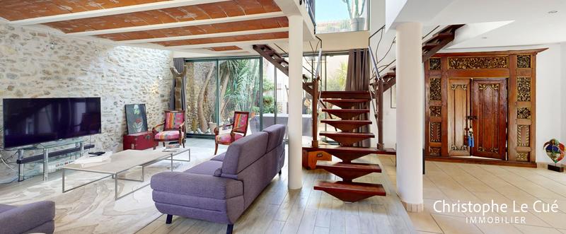 Maison en pierre - 256 m² - 8 pièces