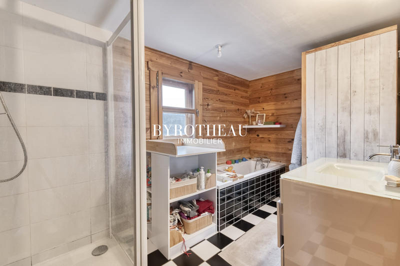 Châlet - 95 m² - 4 pièces