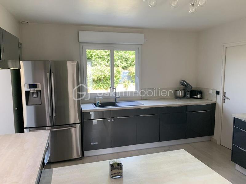 Maison traditionnelle - 159 m² - 6 pièces