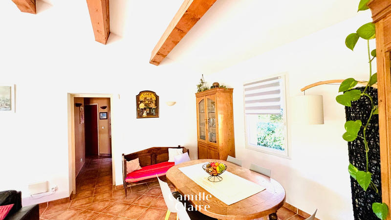 Maison - 250 m² - 11 pièces