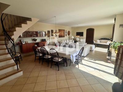 Villa - 167 m² - 5 pièces