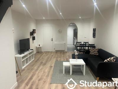 Chambre - 11 m² - 1 pièce