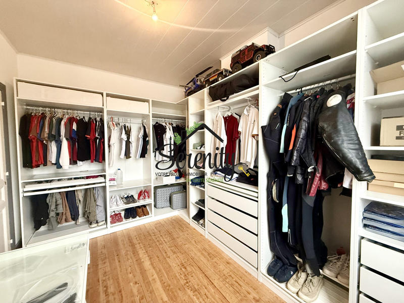 Maison - 195 m² - 8 pièces