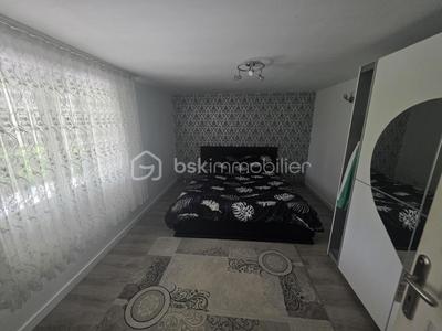 Maison traditionnelle - 143 m² - 5 pièces