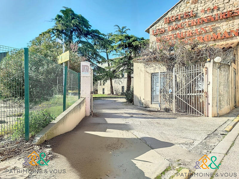 Fonds de commerce - 3 104 m²