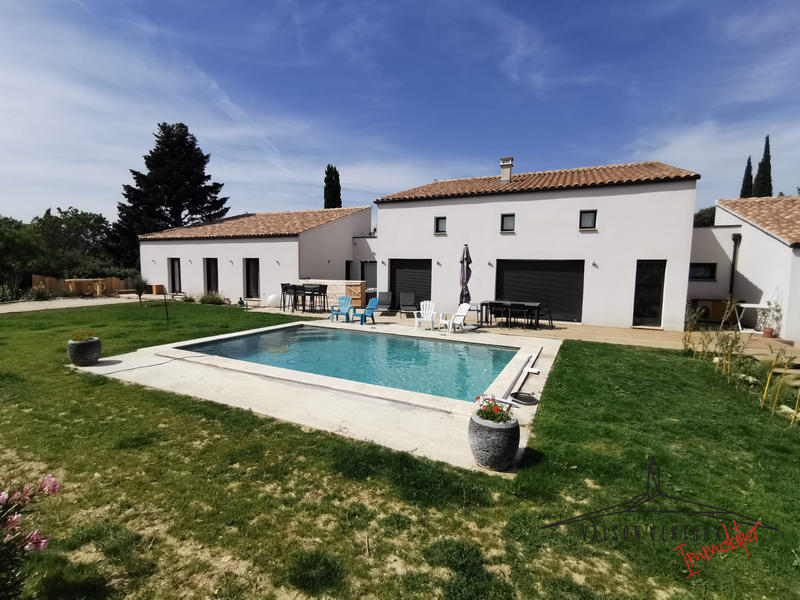 Villa - 180 m² - 6 pièces