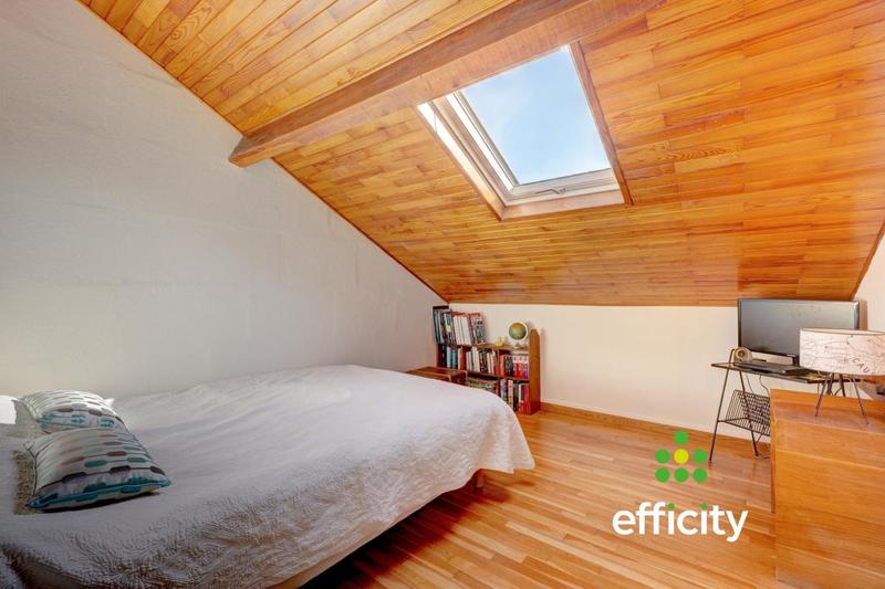 Maison - 102 m² - 5 pièces