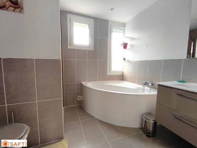 Maison - 140 m² - 6 pièces