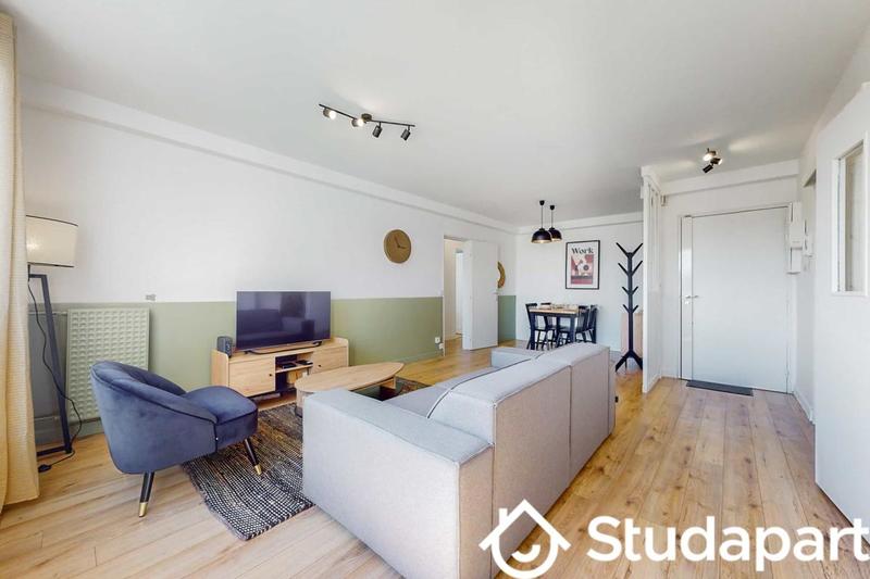 Chambre - 11 m² - 1 pièce