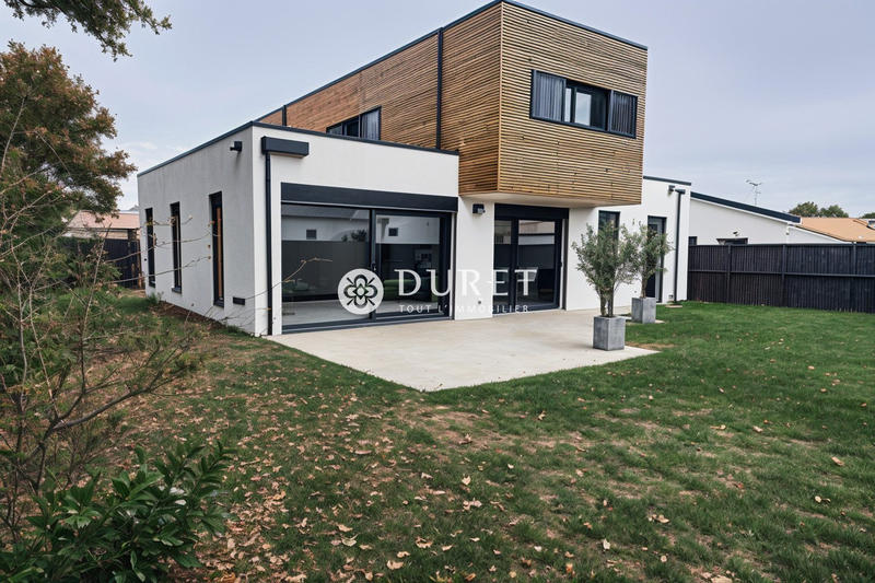 Maison contemporaine - 130 m² - 5 pièces