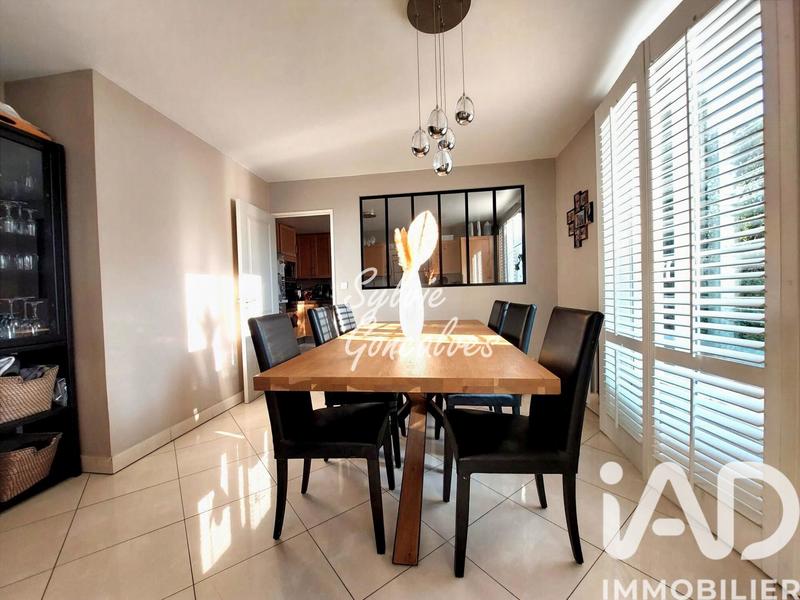 Maison - 143 m² - 6 pièces