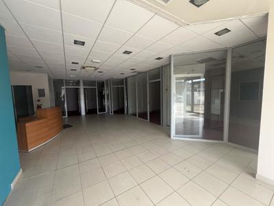 Local commercial - 162 m² - 7 pièces