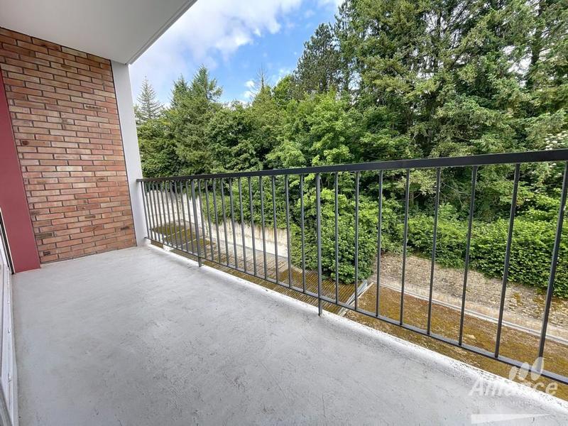 Appartement - 93 m² - 5 pièces