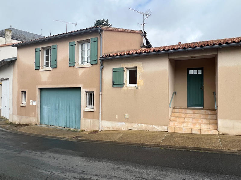 Maison - 154 m² - 8 pièces