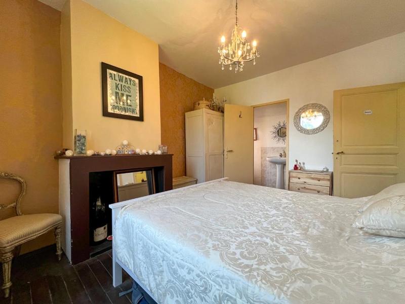 Propriété - 79 m² - 6 pièces