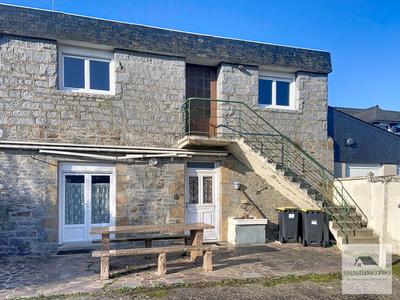 Maison - 147 m² - 7 pièces