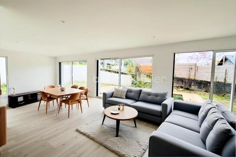 Maison - 123 m² - 4 pièces