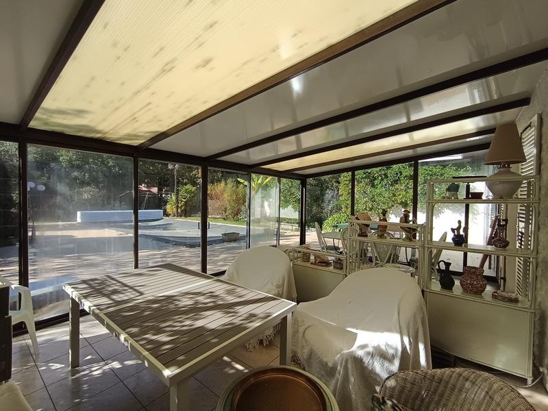 Maison - 220 m² - 6 pièces