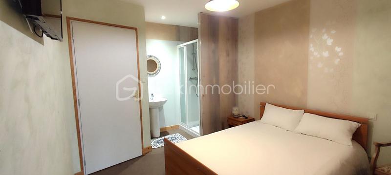 Maison - 182 m² - 6 pièces