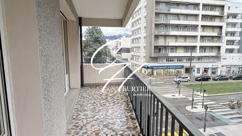 Appartement - 88 m² - 3 pièces