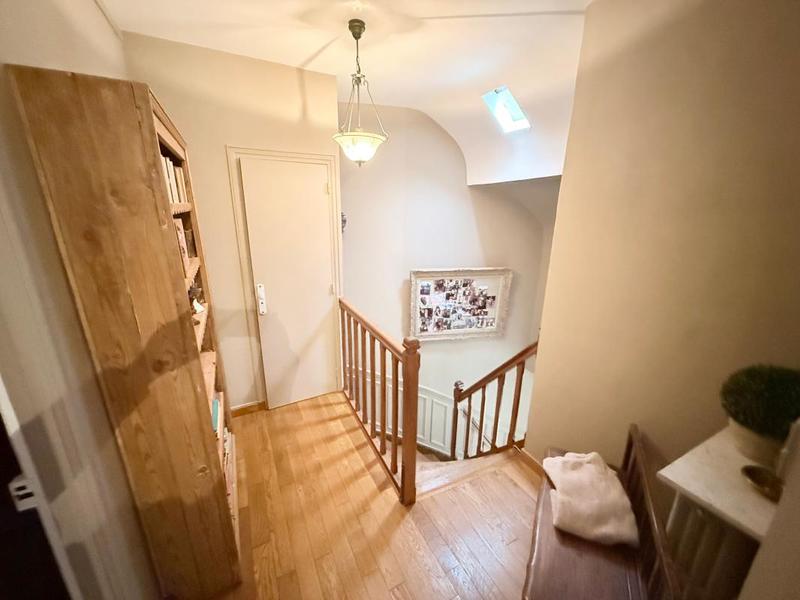 Maison - 170 m² - 5 pièces