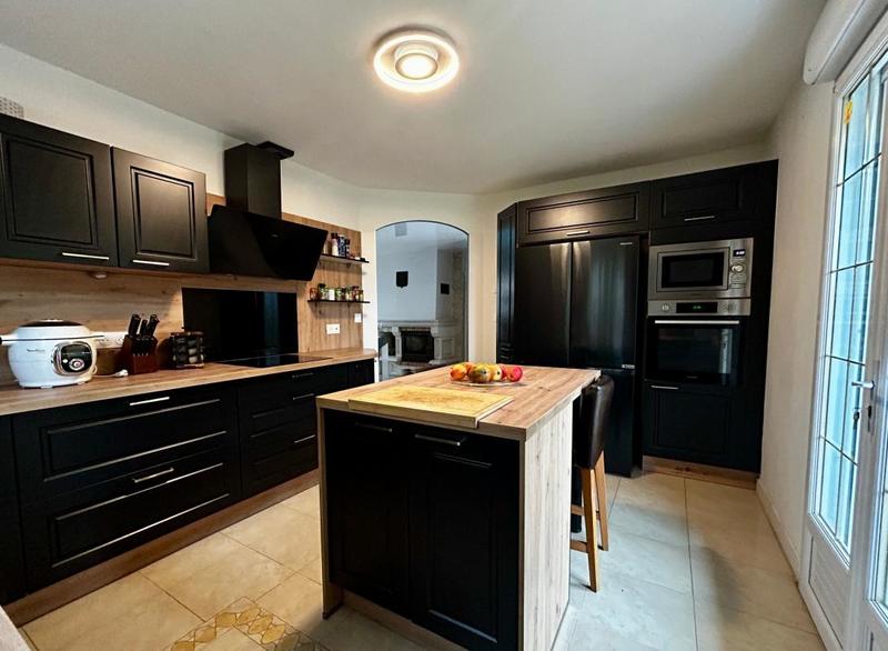 Maison - 206 m² - 7 pièces