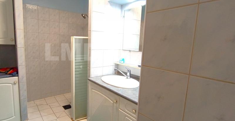 Maison traditionnelle - 74 m² - 1 pièce