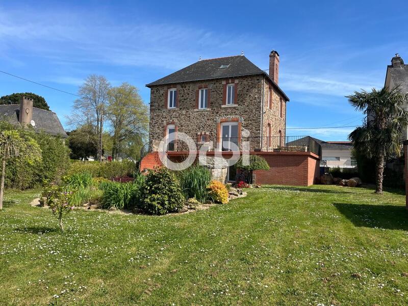 Maison - 201 m² - 7 pièces