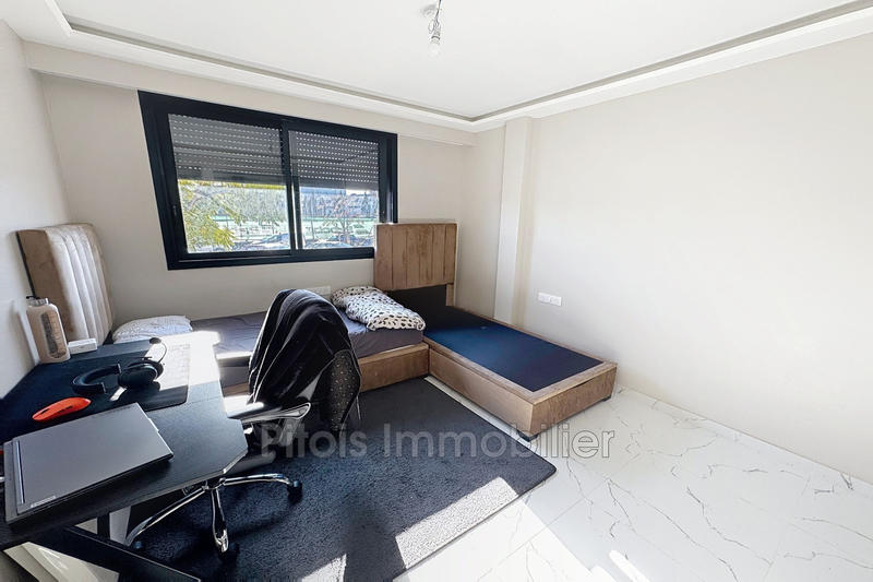Maison - 207 m² - 10 pièces