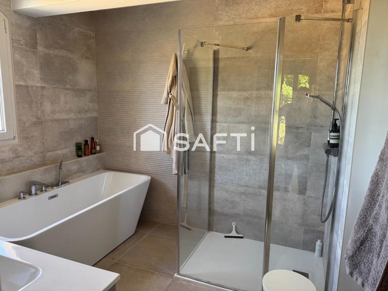 Maison - 170 m² - 6 pièces