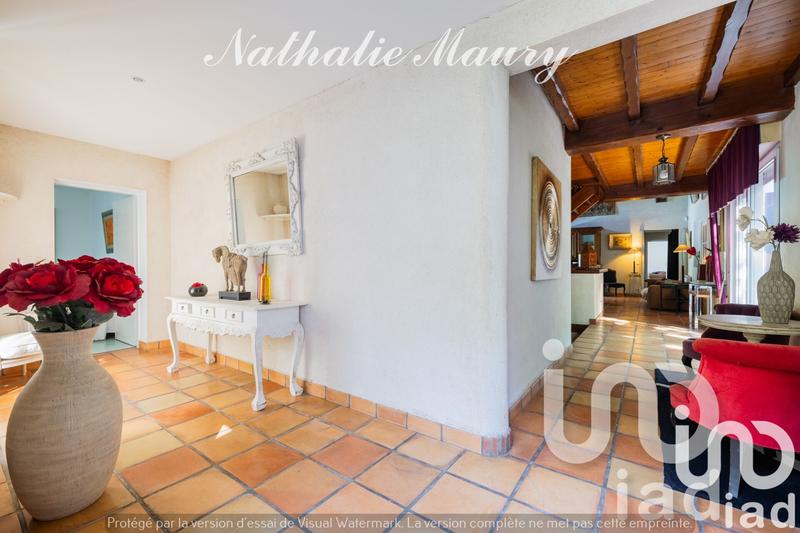 Maison - 240 m² - 7 pièces