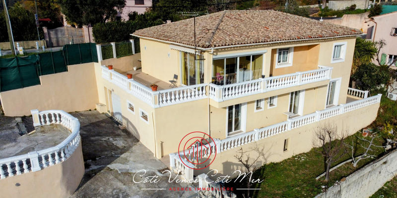 Maison - 167 m² - 7 pièces