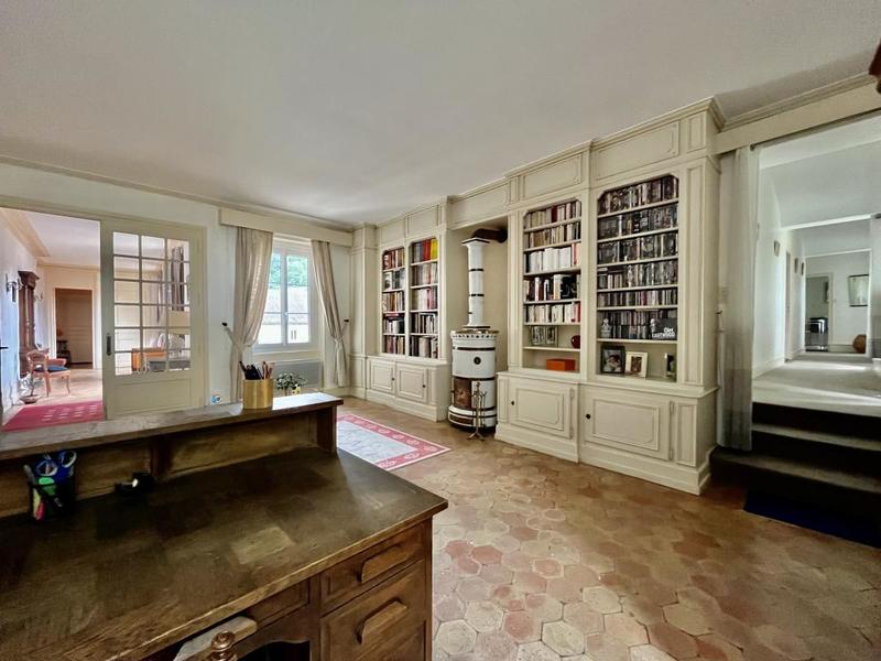 Appartement - 220 m² - 6 pièces