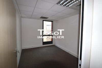 Bureau - 71 m² - 1 pièce