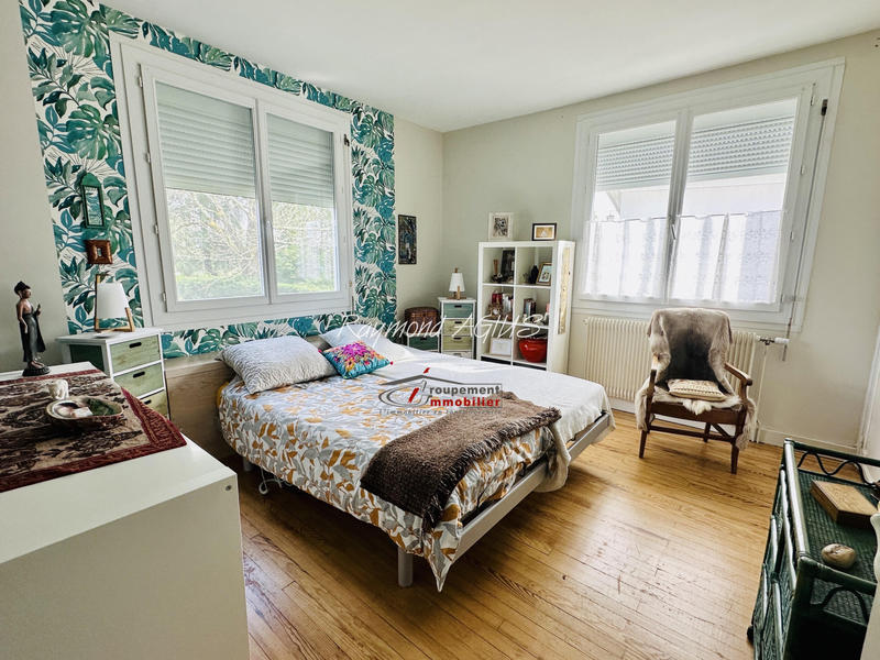 Maison - 189 m² - 9 pièces