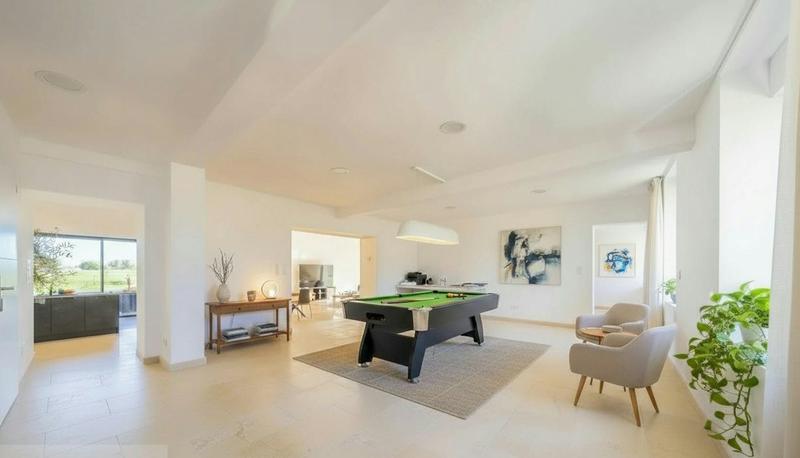 Maison - 260 m² - 6 pièces