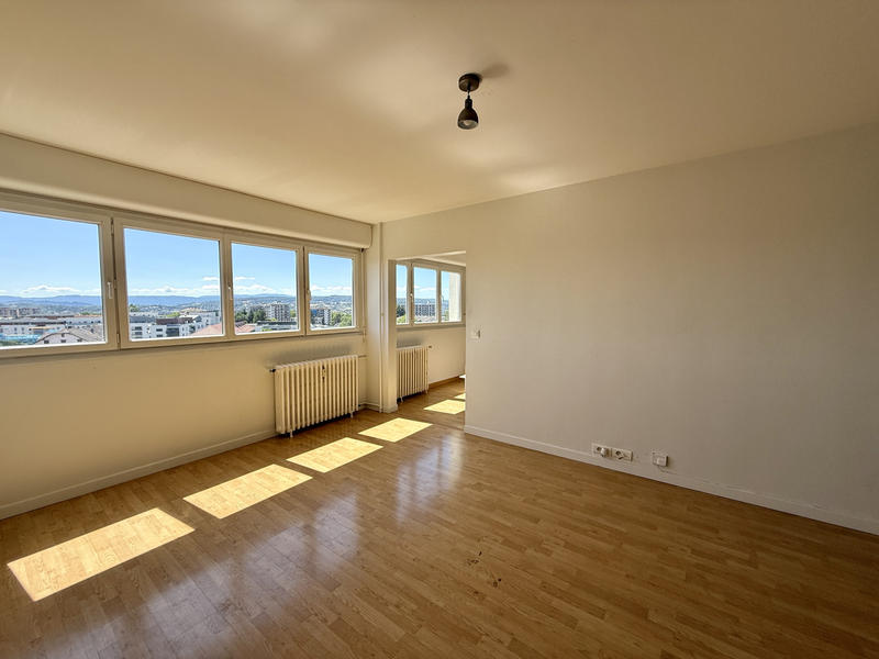 Appartement - 80 m² - 4 pièces