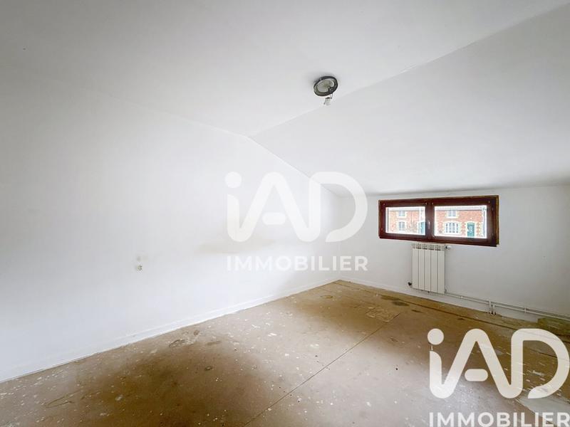 Maison - 99 m² - 5 pièces