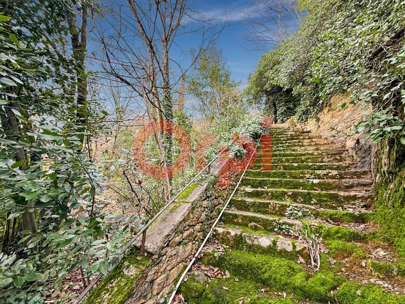 Appartement - 168 m² - 6 pièces