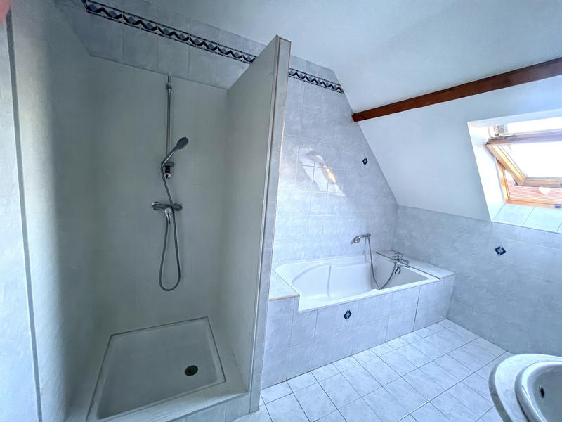 Maison - 141 m² - 6 pièces