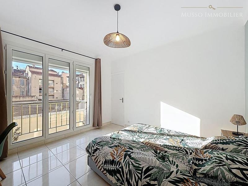 Appartement - 70 m² - 4 pièces