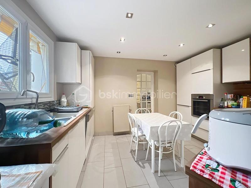 Maison - 104 m² - 6 pièces