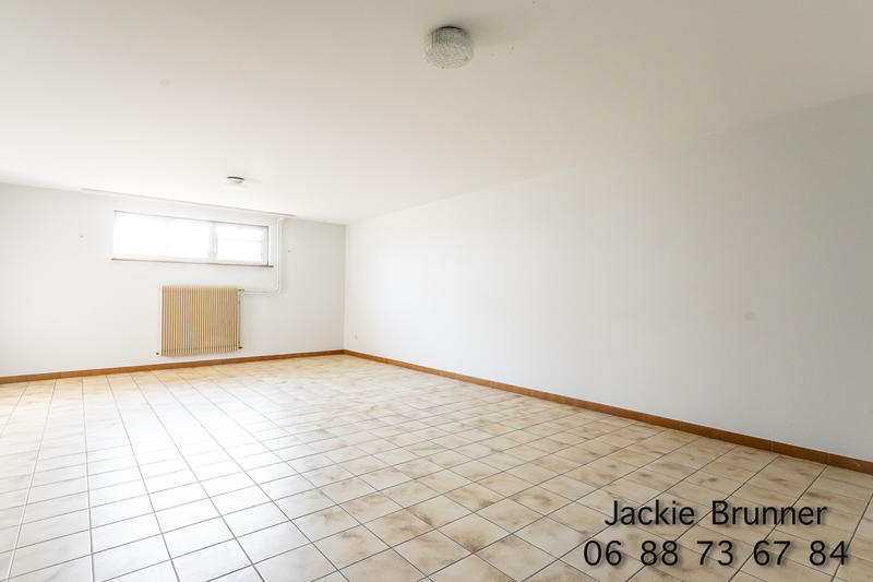 Maison - 220 m² - 6 pièces