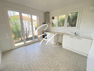 Maison - 151 m² - 6 pièces