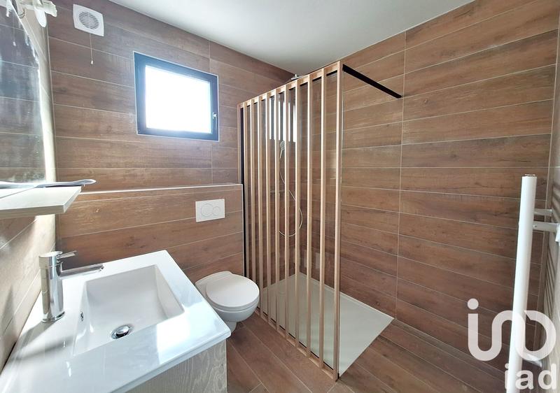 Maison - 180 m² - 8 pièces