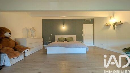 Maison - 200 m² - 7 pièces