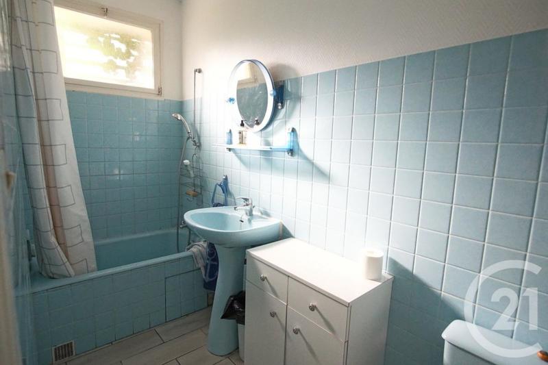 Pavillon - 217 m² - 7 pièces