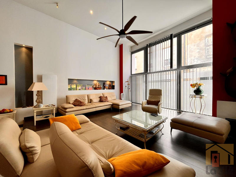 Loft - 130 m² - 4 pièces