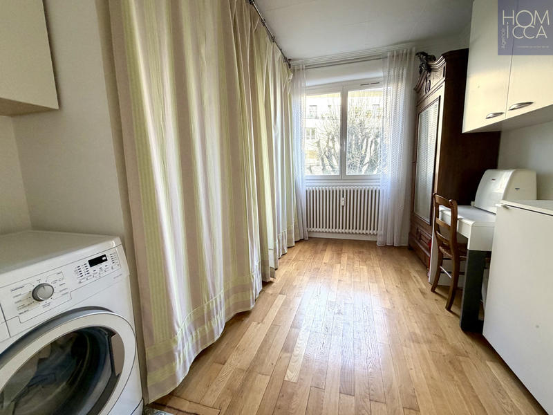 Appartement - 90 m² - 4 pièces