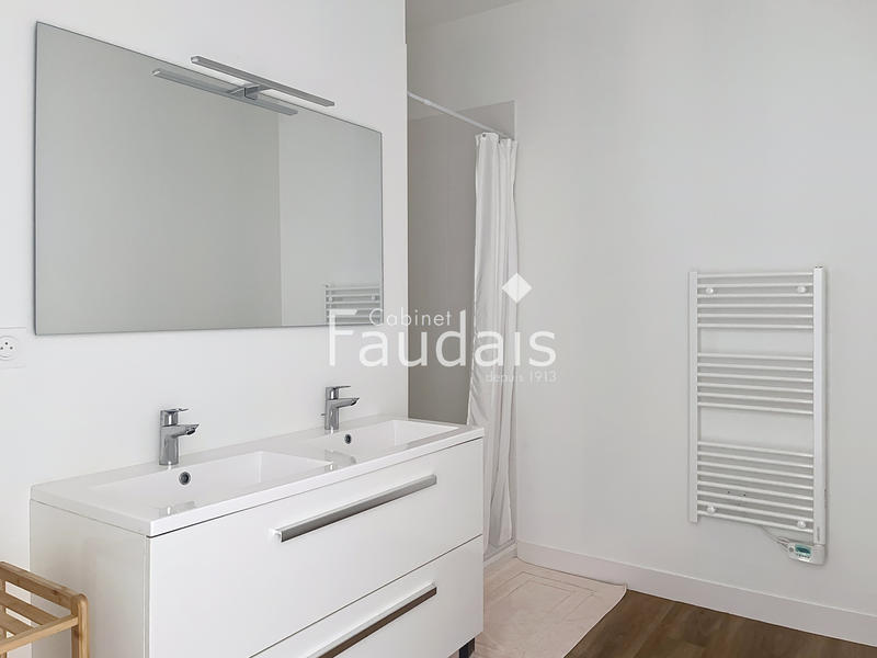 Appartement - 90 m² - 4 pièces